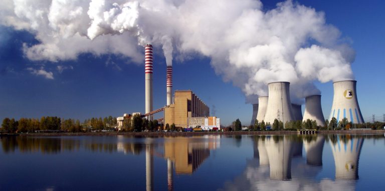 Cash-strapped Pakistan should pursue clean energy instead of relying on coal, says report