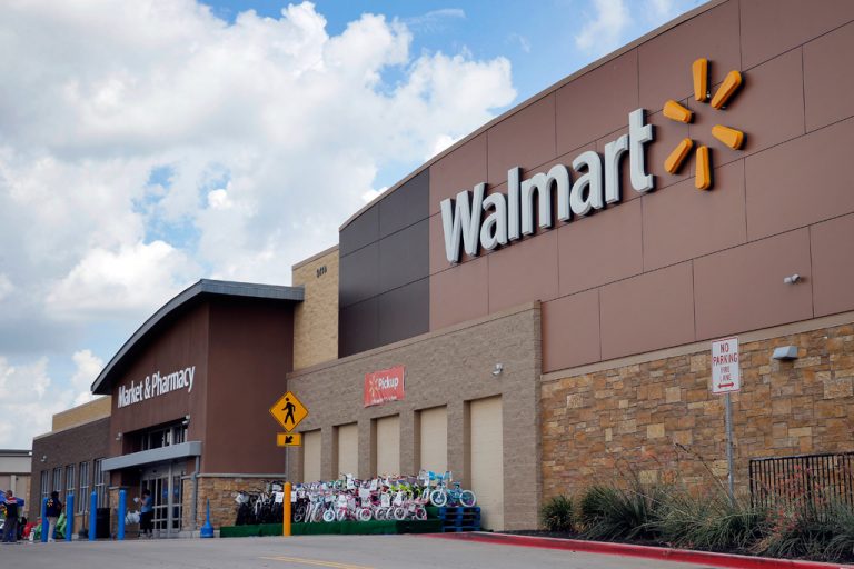 Walmart in talks to purchase 40pc share in India’s Flipkart Walmart in talks to purchase 40pc share in India’s Flipkart