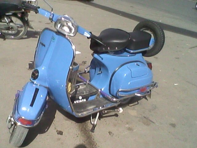 Vintage Vespa scooter’s still evoke nostalgia amongst Pakistani’s Vintage Vespa scooter’s still evoke nostalgia amongst Pakistani’s