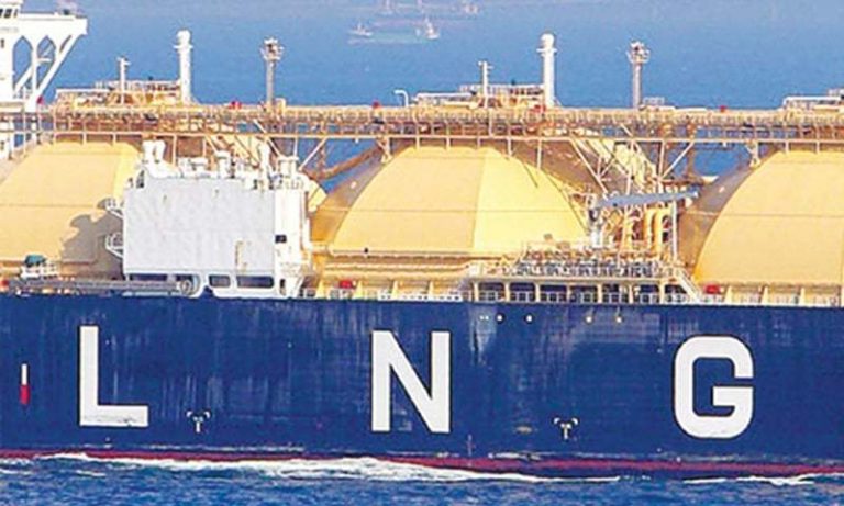 Asia oil and LNG markets are both swamped, so why are prices poles apart?