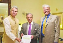 Roshan Packages donates Rs one million to dam fund