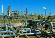 Record oil output cuts fail to make waves in coronavirus-hit market
