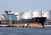 Oil-producing nations seek global deal to stabilise market