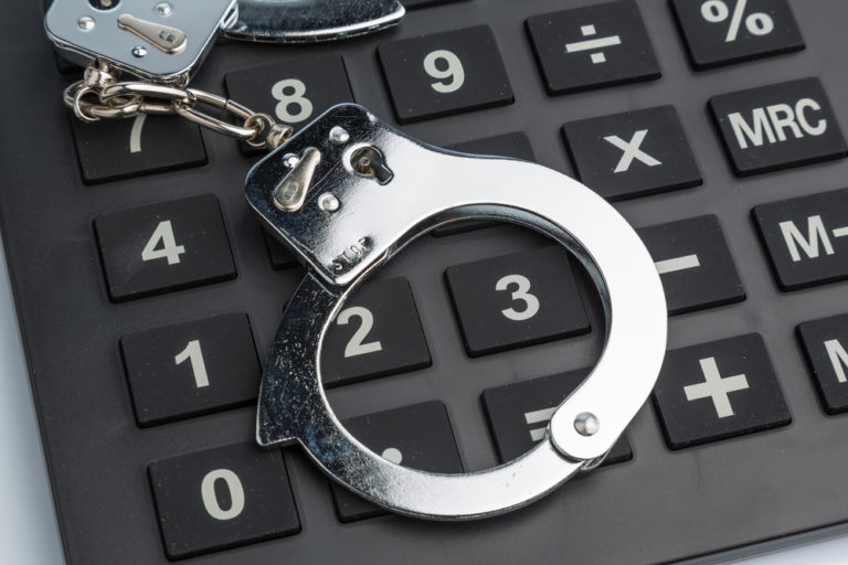 FBR sends notices to 340 potential tax evaders FBR sends notices to 340 potential tax evaders