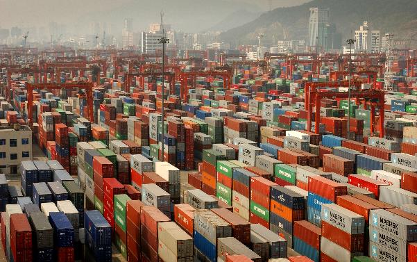 China December exports unexpectedly drop 4.4 percent, imports fall 7.6 percent