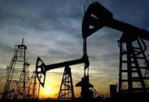 Oil starts week on back foot as rally loses steam