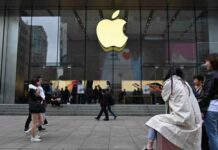 Apple loses more ground in smartphone market