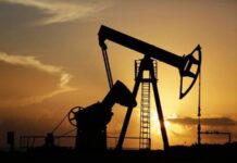 Oil set for third week of gains on vaccine hopes