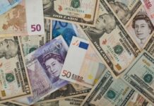 Sterling tumbles after reports of Brexit talks close to breakdown