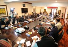 PM calls for facilitation of small businesses, construction activities