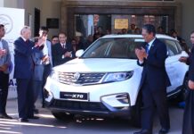 Proton to enter Pakistani market as PM Imran receives X70 from Malaysian PM