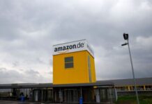 Amazon considers opening stores in Germany