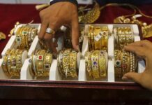 Export of artificial jewellery declines 8pc in five months Artificial jewelery exports