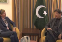 Telenor CEO, Facebook COO meet Imran Khan at Davos