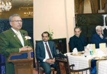 Arif Alvi invites American companies to invest in tourism