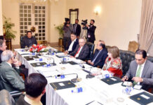 PM Imran orders massive crackdown against smuggling