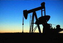 Oil bounces 5pc but set for biggest weekly thumping since 2008