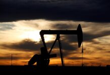 US cuts royalties for hard-hit oil, gas drillers Oil producers