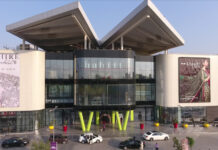 Big shopping malls agree to waive rents during lockdown