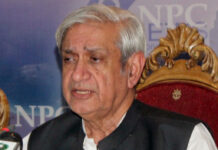 Centre, provinces making all-out efforts to ensure wheat, flour supply at affordable prices: minister