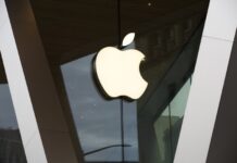 Apple says it has no interest in buying TikTok