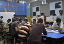 Govt to enrol 100,000 youth under ‘Hunarmand Pakistan’ by year-end