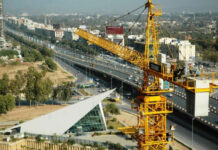 Federal govt wants private sector to partly fund Karachi development package