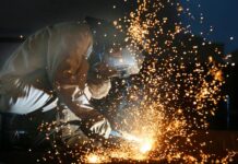 China’s industrial profits grow for fourth straight month