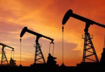 Oil rises on hopes for Covid-19 vaccine, declining US crude stocks