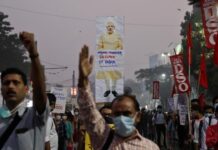 Indian farmers to step up protests, reject tweaks on new farm laws