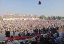 Fazl accuses govt of ruining peace, economy during PDM rally