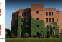 Management scientist delivers lecture at management science university