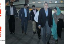 Defiant Dar scribbles ‘vote ko izzat do’ inside PAF jet lavatory